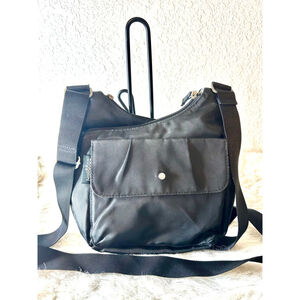 Baggallini Criss Cross Black Crossbody Bag Purse